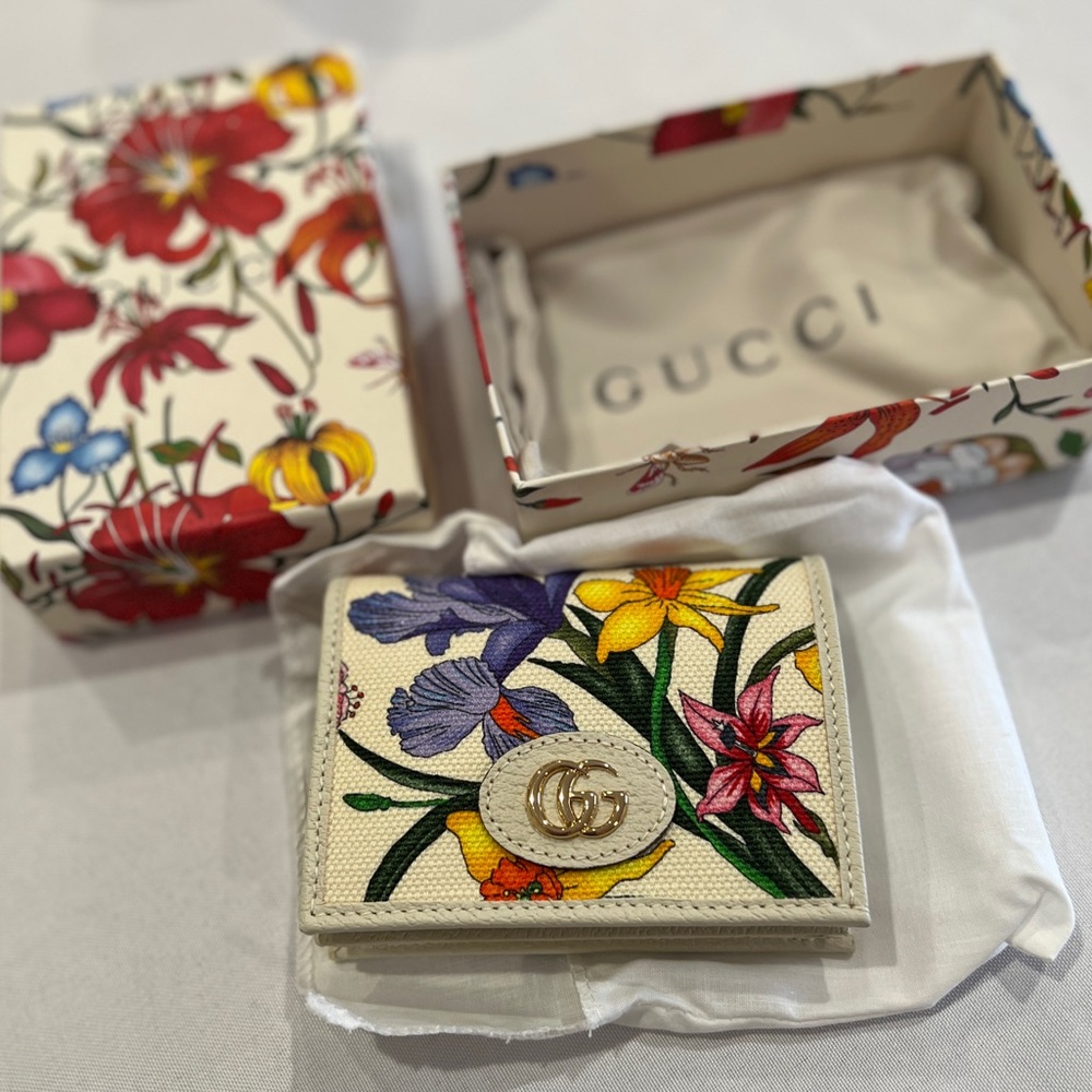 Authentic Flora Wallet Gucci Purse Canvas Leather Limited Edition! Sold Out NIB